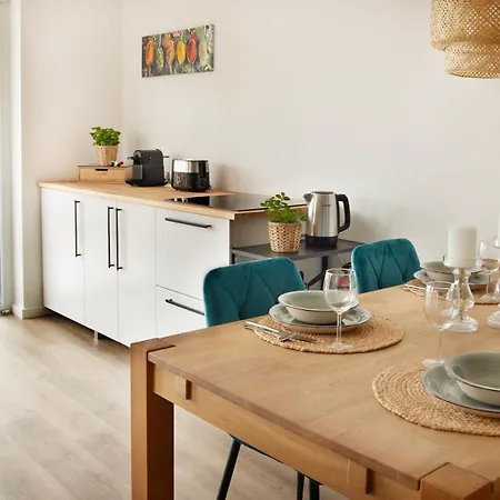 Idee Living: Design-haus-balkon-netflix Апартаменты